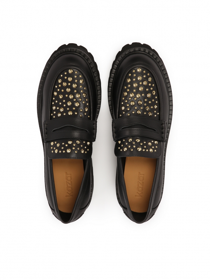 Czarne półbuty ze otymi dżetami