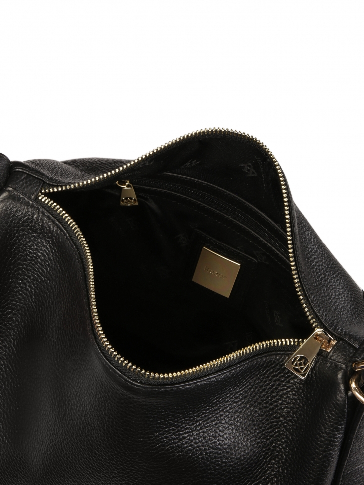 Duża czarna torebka na ramię