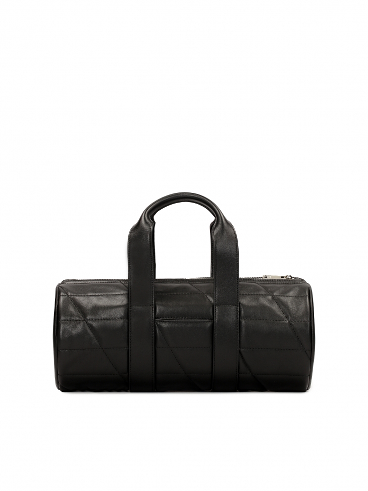 Czarna torebka typu bowling