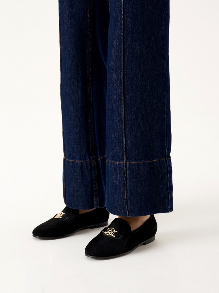 Czarne półbuty damskie z miękkiego zamszu