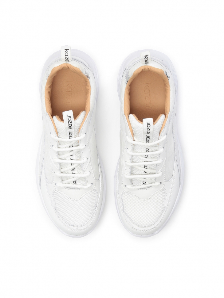 Białe sneakersy damskie