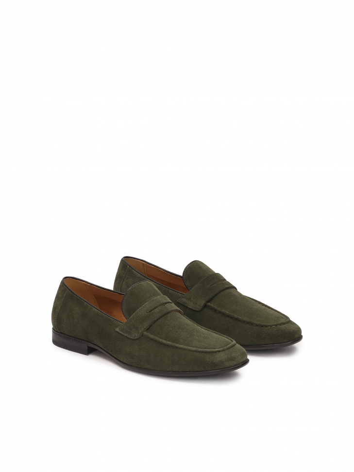 Zamszowe loafersy w khaki kolorze