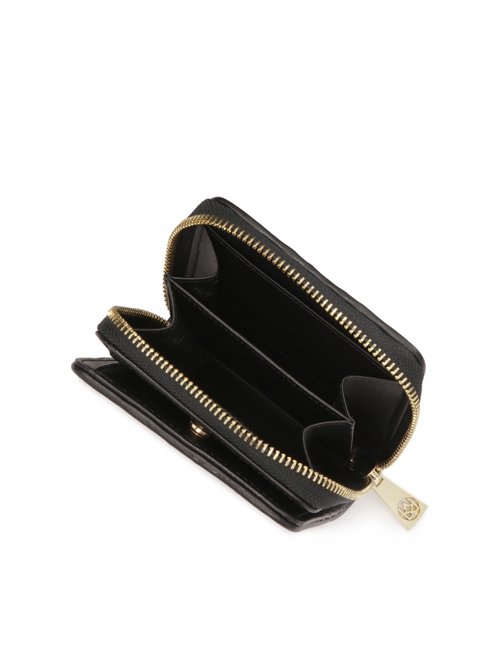 Mały pikowany portfel ze skóry z rozkładanymi klapami