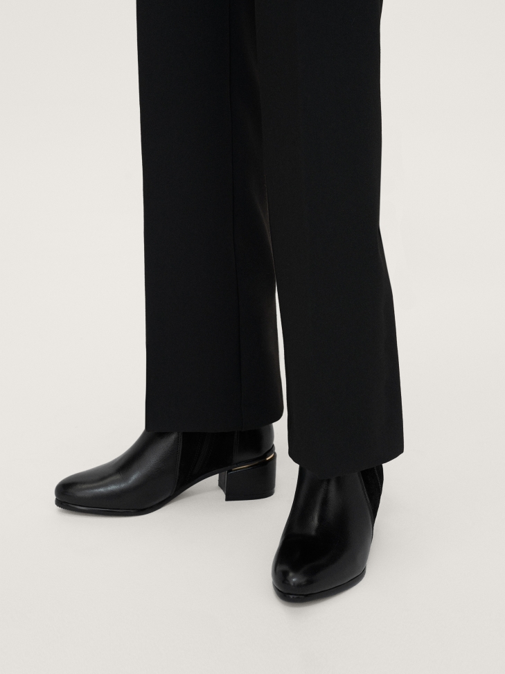 Czarne botki damskie z suwakami na bokach cholewki