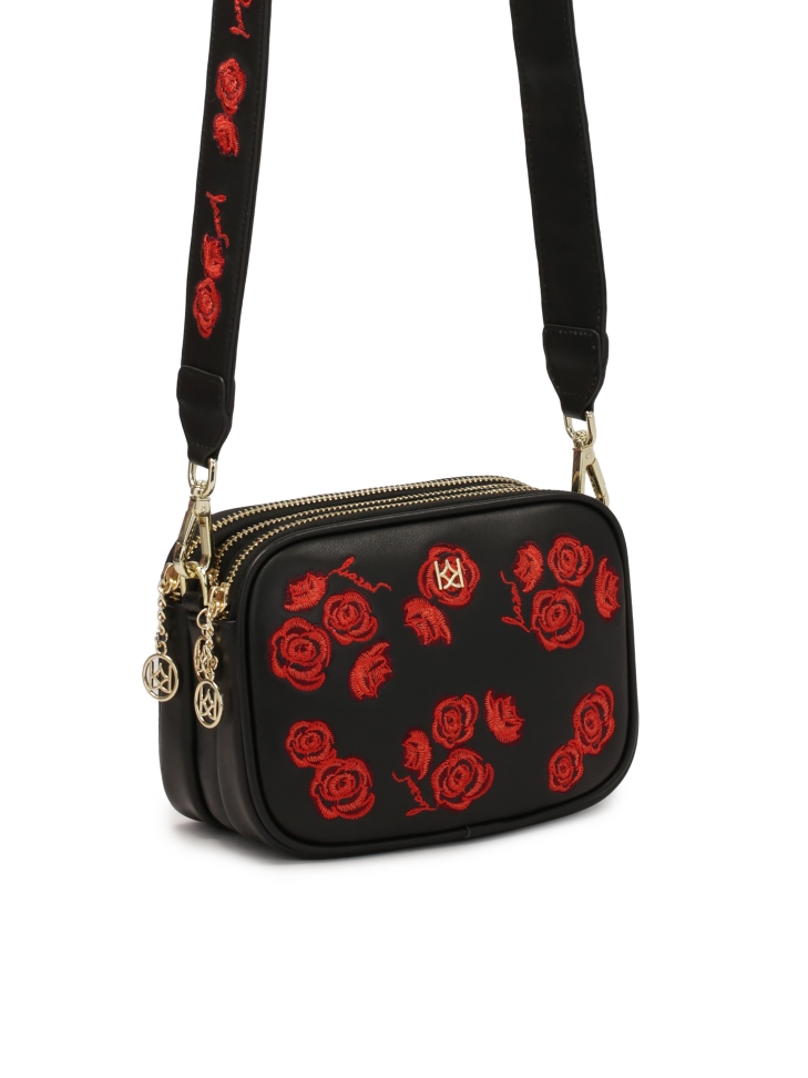 Czarna klasyczna torebka w czerwone kwiaty