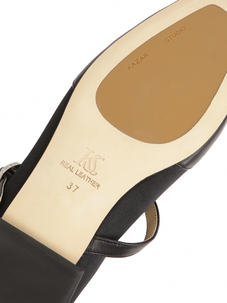 Czarne czółenka na płaskim obcasie Mary Jane