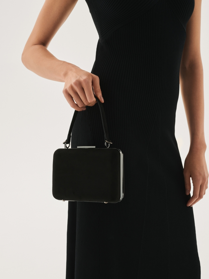 Czarna kopertówka damska