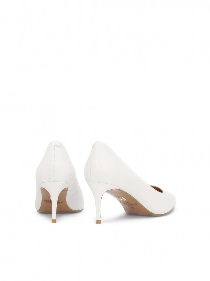 Białe skórzane czółenka ślubne