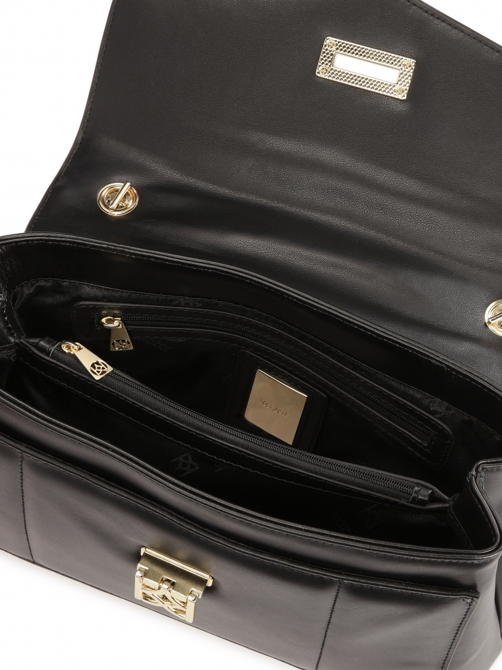 Czarna torebka na ramię z rączką i łańcuchem