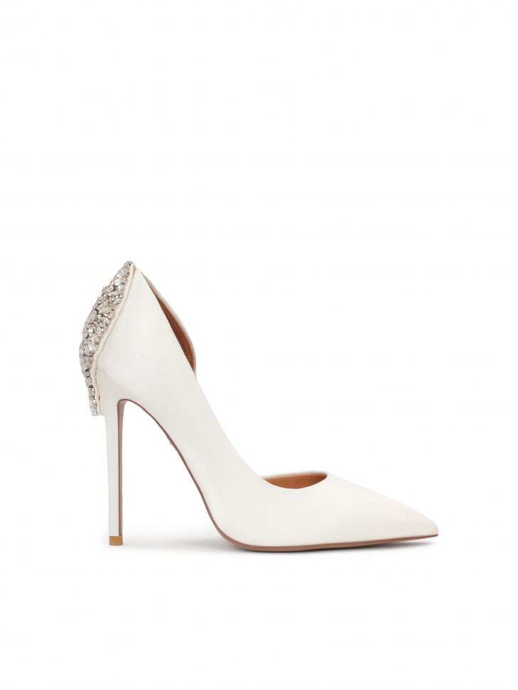 Czółenka ślubne z dużą biżuteryjną ozdobą