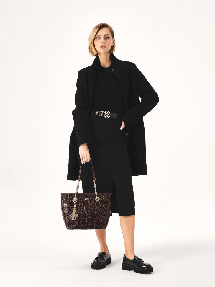 Bordowa błyszcząca torebka z tłoczonej skóry