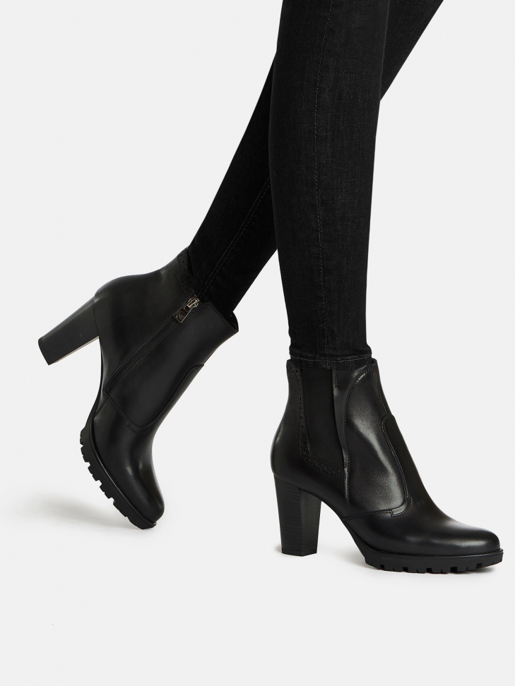 Czarne botki damskie