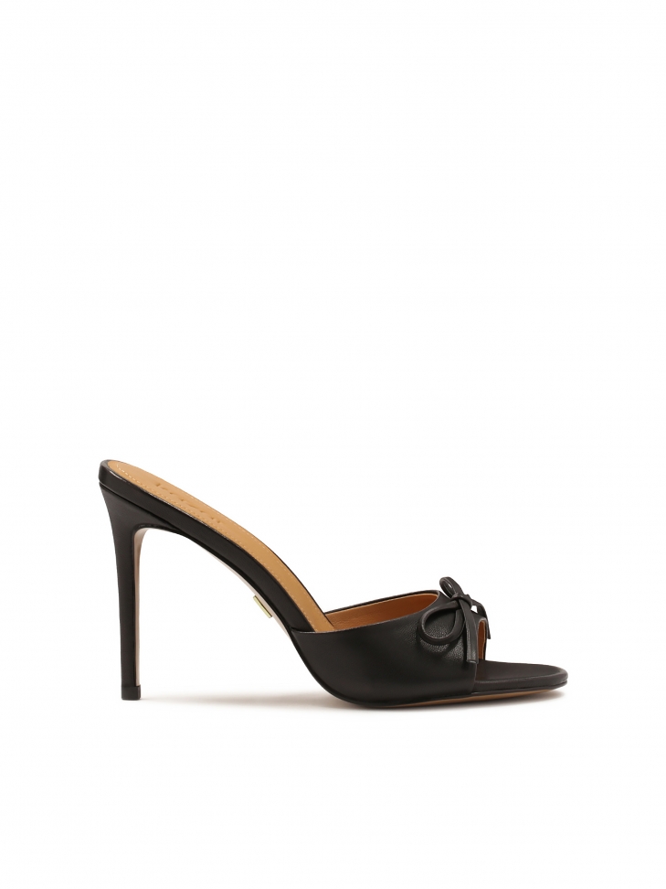 Czarne klapki na wysokiej szpilce