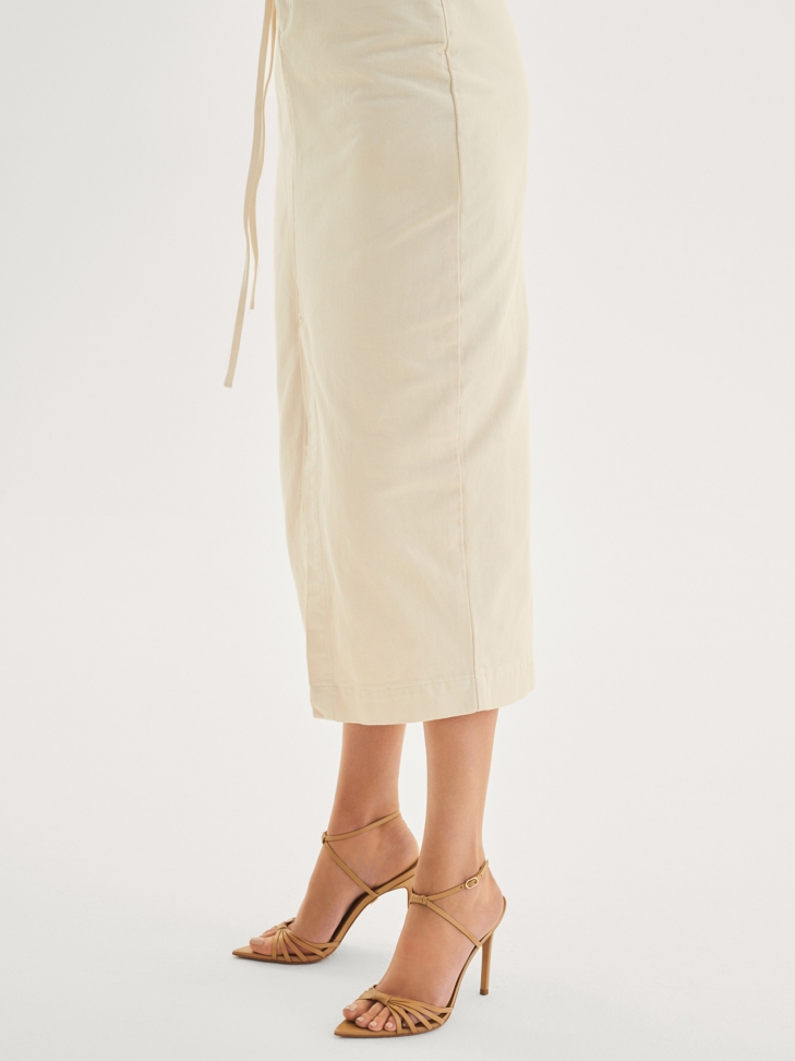 Skórzane sandały z efektownym paskiem