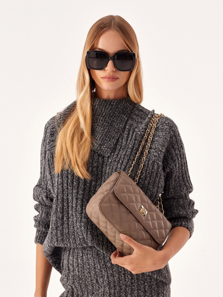 Modne okulary przeciwsłoneczne z grubą oprawką