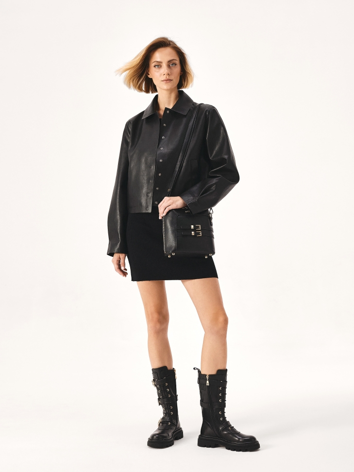 Mała czarna torebka z dwubiegunowym zamkiem