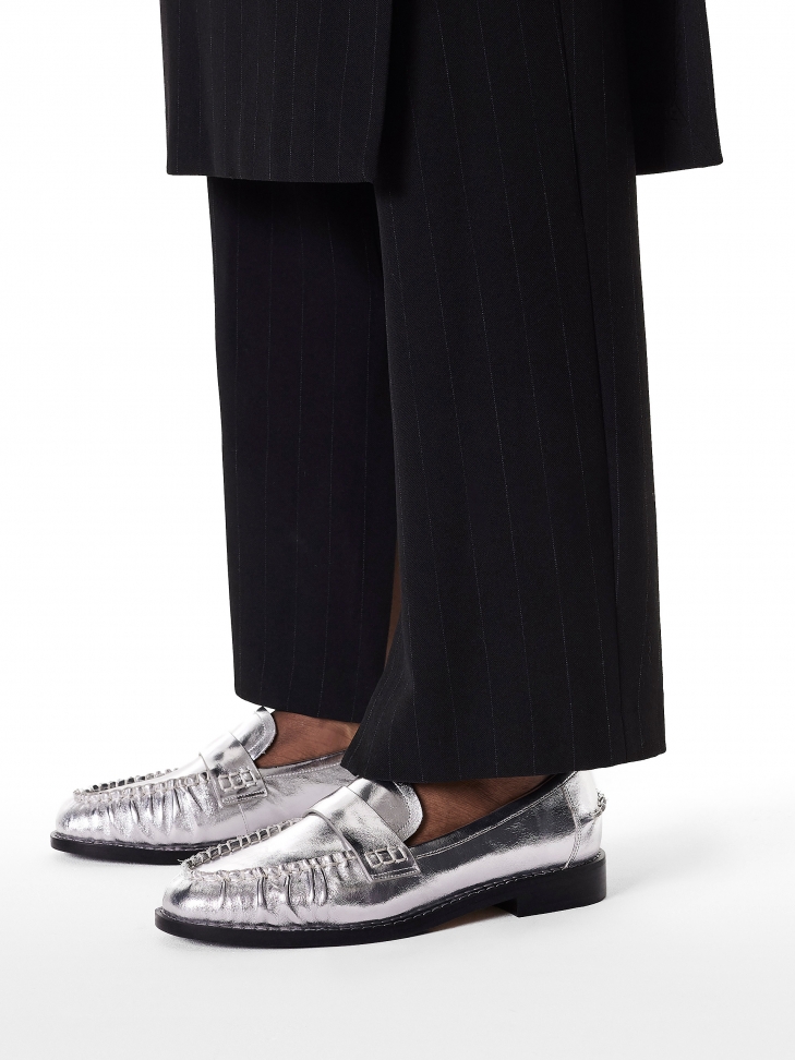 Srebrne półbuty w stylu loafersów