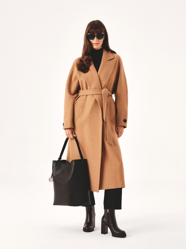 Duża minimalistyczna torebka na ramię