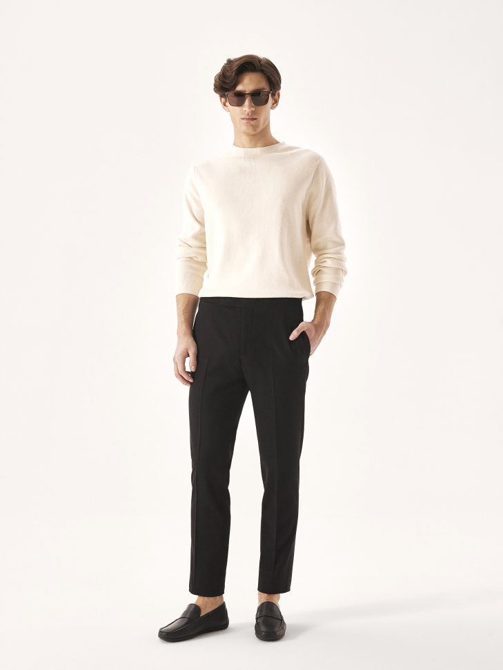 Szykowne czarne mokasyny męskie z tłoczonym wzorem