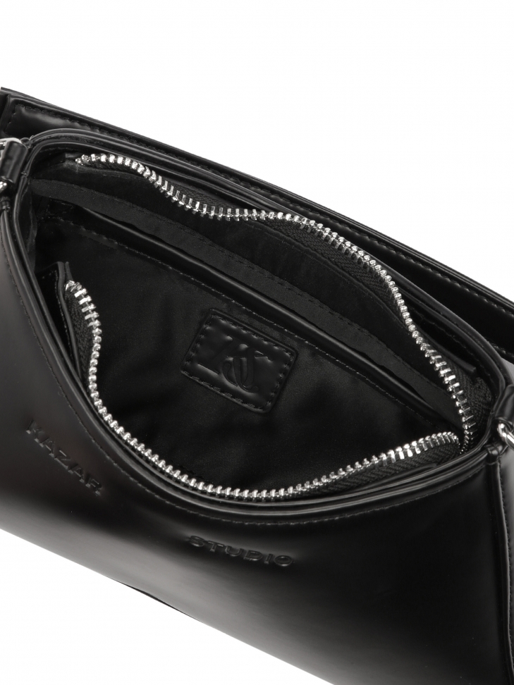 Czarna minimalistyczna torebka skórzana