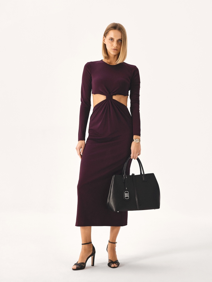 Czarna skórzana torebka w stylu minimal