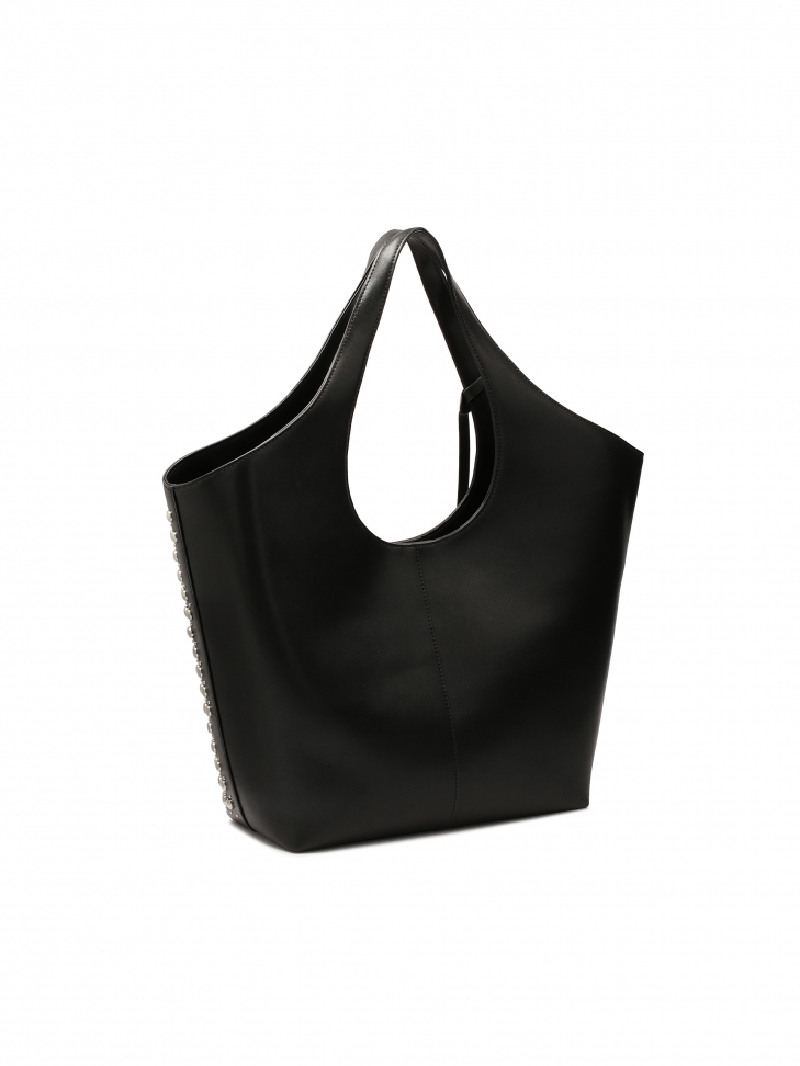 Elegancka torebka na ramię ze srebrnymi dżetami