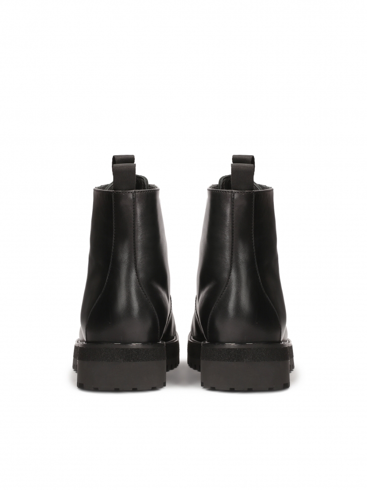 Klasyczne męskie trepy z wiązaniem