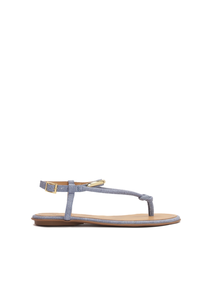 Niebieskie sandały na płaskiej podeszwie