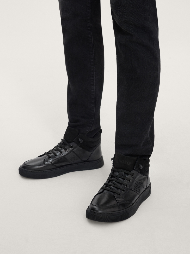 Wysokie sznurowane sneakersy męskie z monogramem