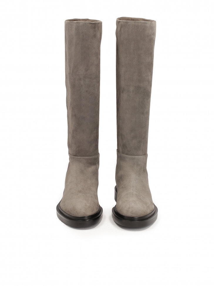 Miejskie kozaki z zamszowej skóry na płaskiej podeszwie