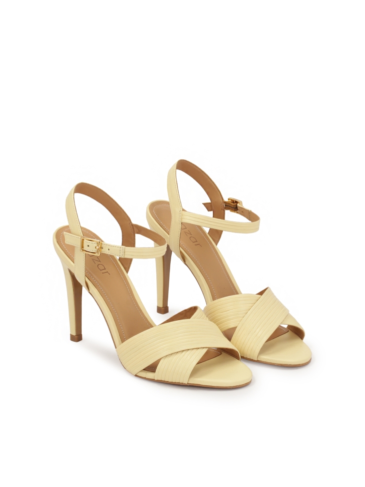 Jasnożółte sandały ze skóry