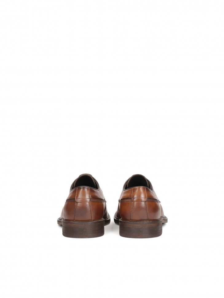 Eleganckie półbuty z cieniowaną cholewką