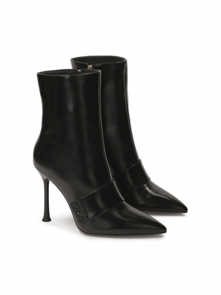 Czarne botki w stylu minimal