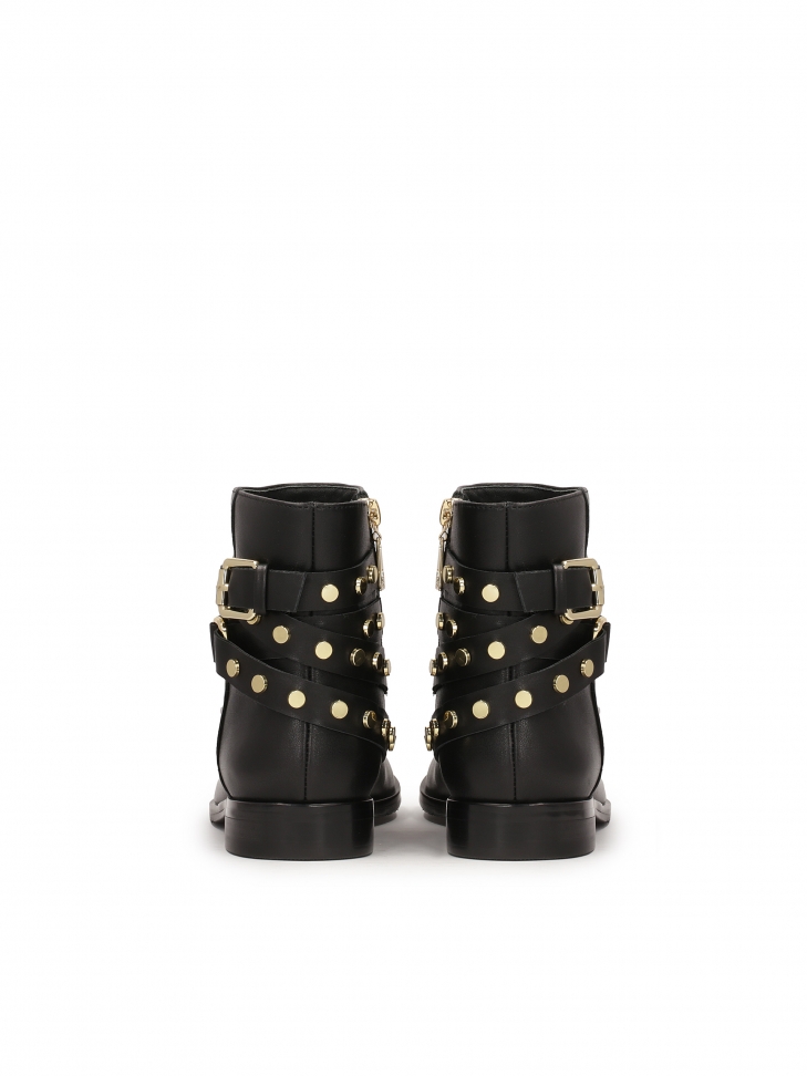 Czarne botki z dżetami na płaskiej podeszwie