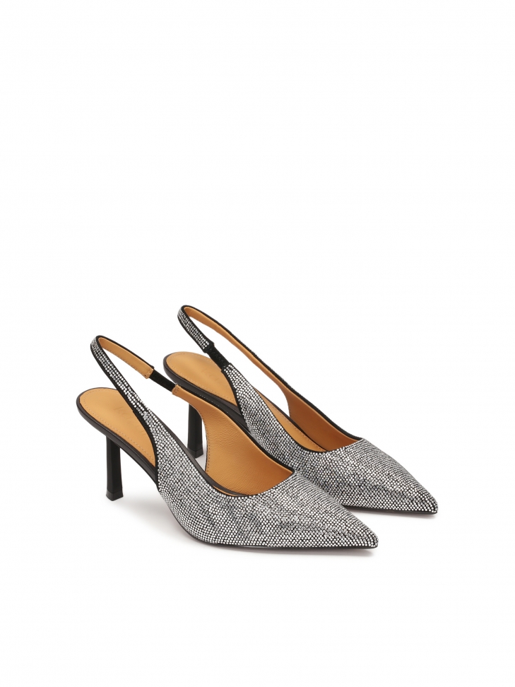 Czółenka slingback wysadzane srebrnymi yształkami