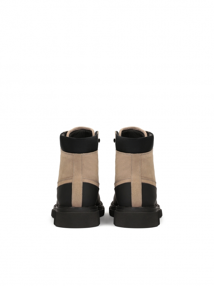 Beżowo-czarne trzewiki męskie wykonane z różnorodnych materiałów