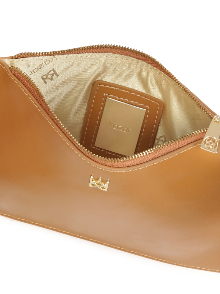 Jasnobrązowa torebka z dodatkową saszetką i uchwytem do ręki