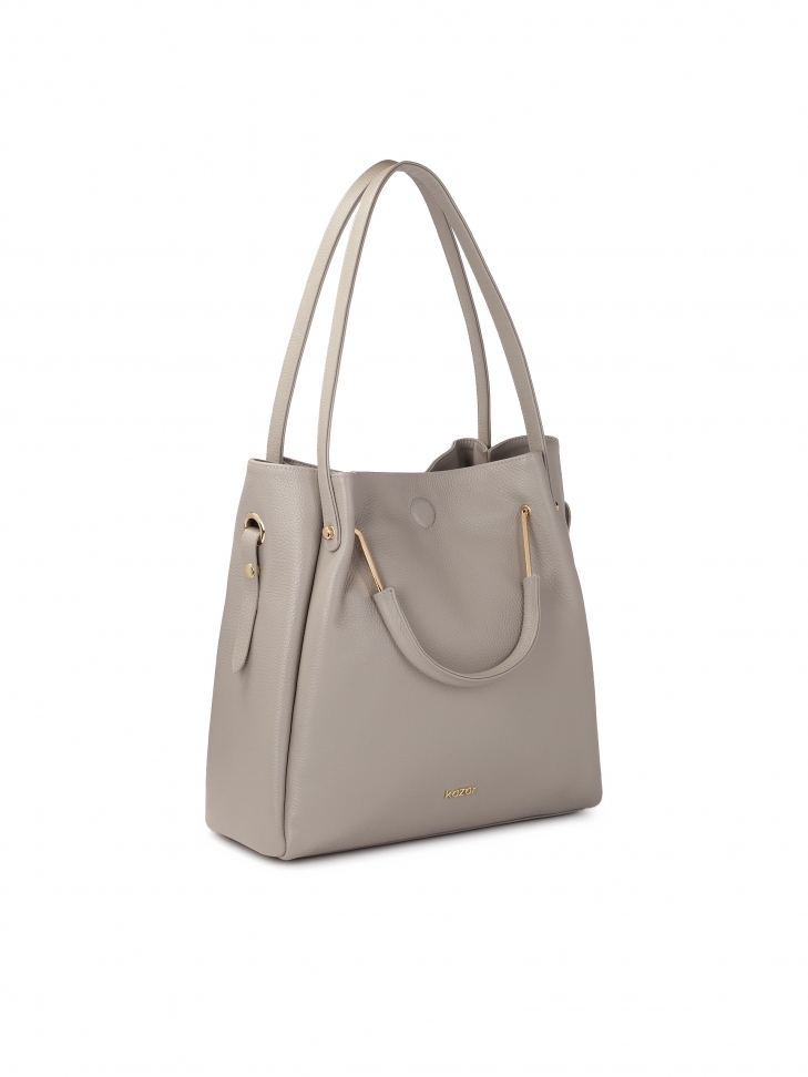 Skórzana szara torebka z metalowymi rączkami i paskiem