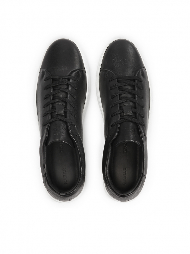 Minimalistyczne czarne sneakersy z gładkiej skóry