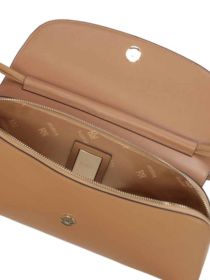 Sztywna podłużna torebka na ramię