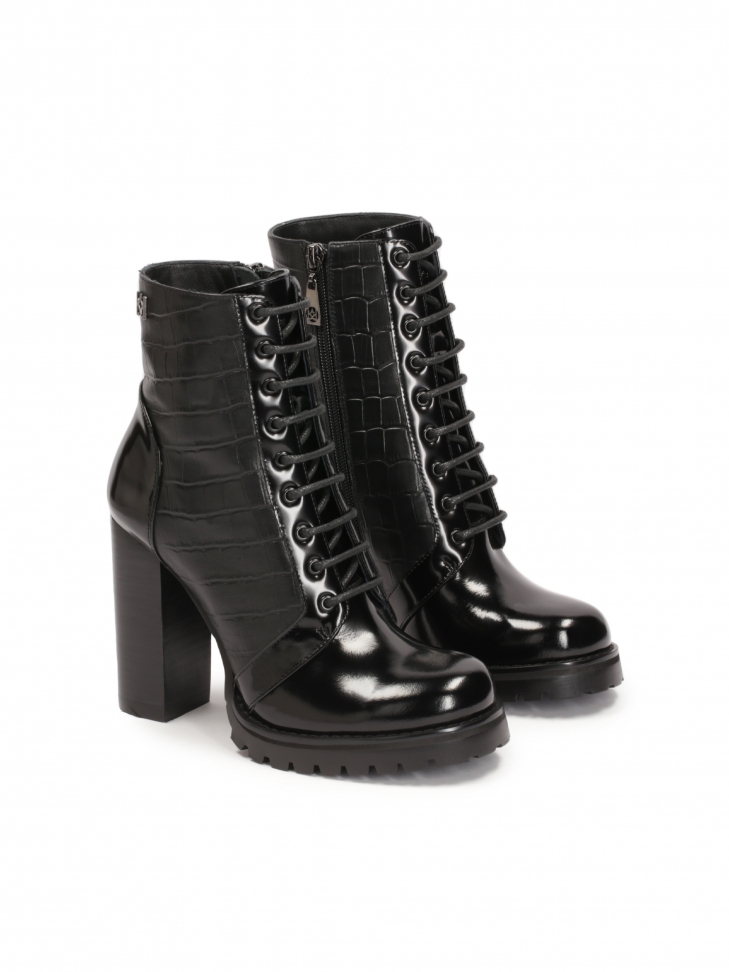 Botki w okodyli wzór