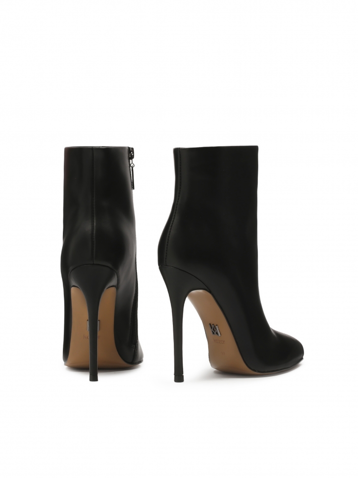 Klasyczne czarne botki na obcasie