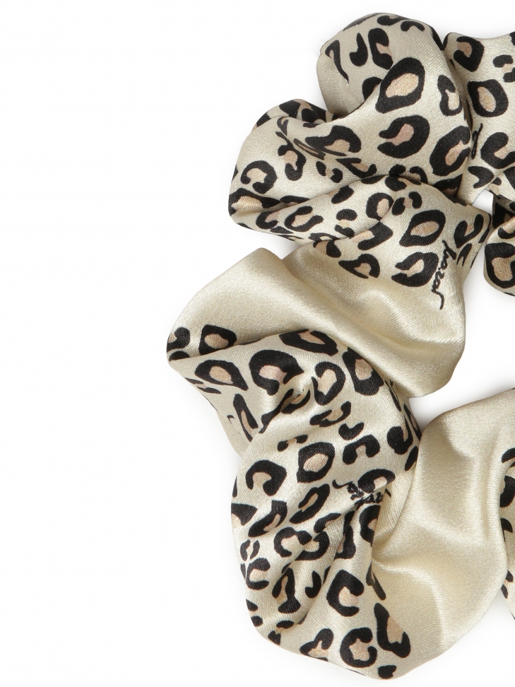 Kremowa gumka do włosów scrunchie w cętki