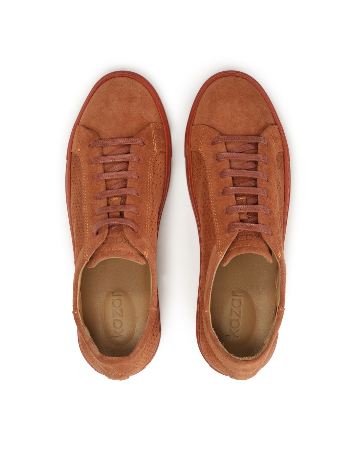 Ażurowe przewiewne sneakersy z zamszu