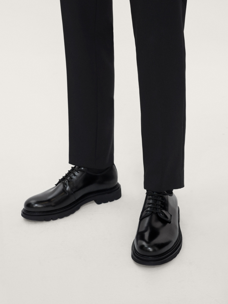 Minimalistyczne półbuty męskie z grubą podeszwą z bieżnikiem