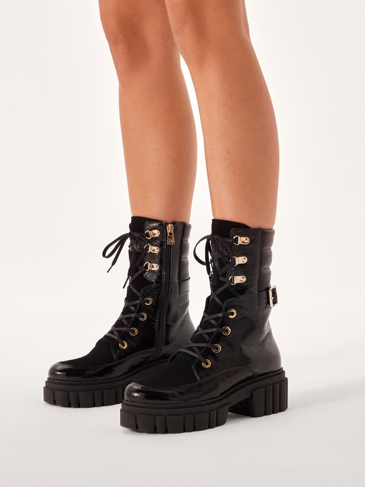 Trzewiki z wysoką cholewką i grubym obcasem