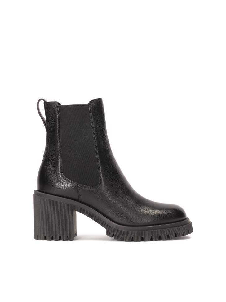 Klasyczne skórzane botki z elastycznymi wstawkami