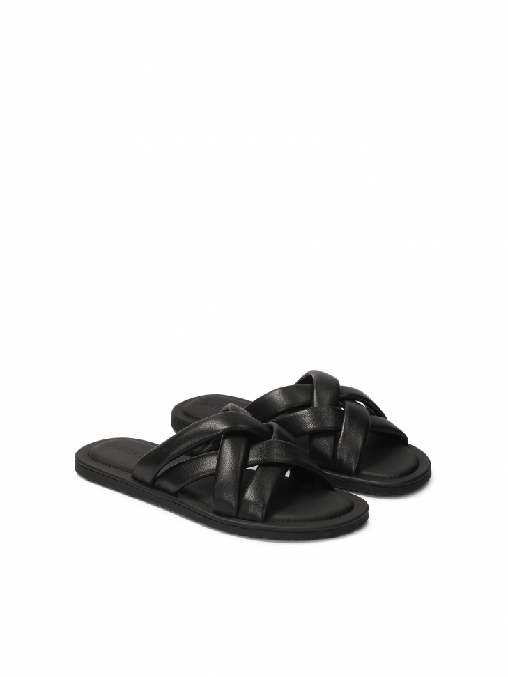 Skórzane klapki z miękkimi paskami