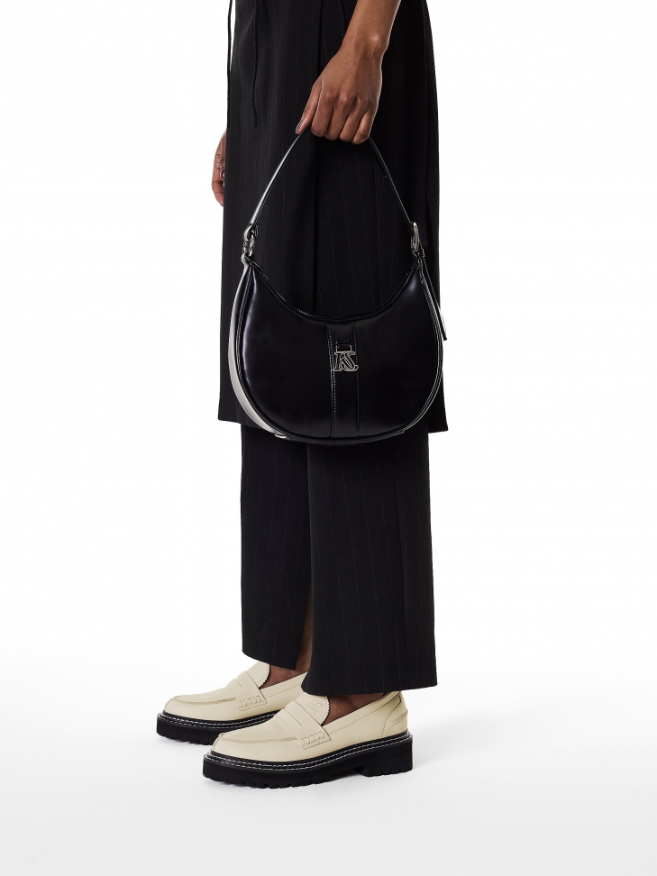 Skórzana torebka z ótkim uchwytem na ramię