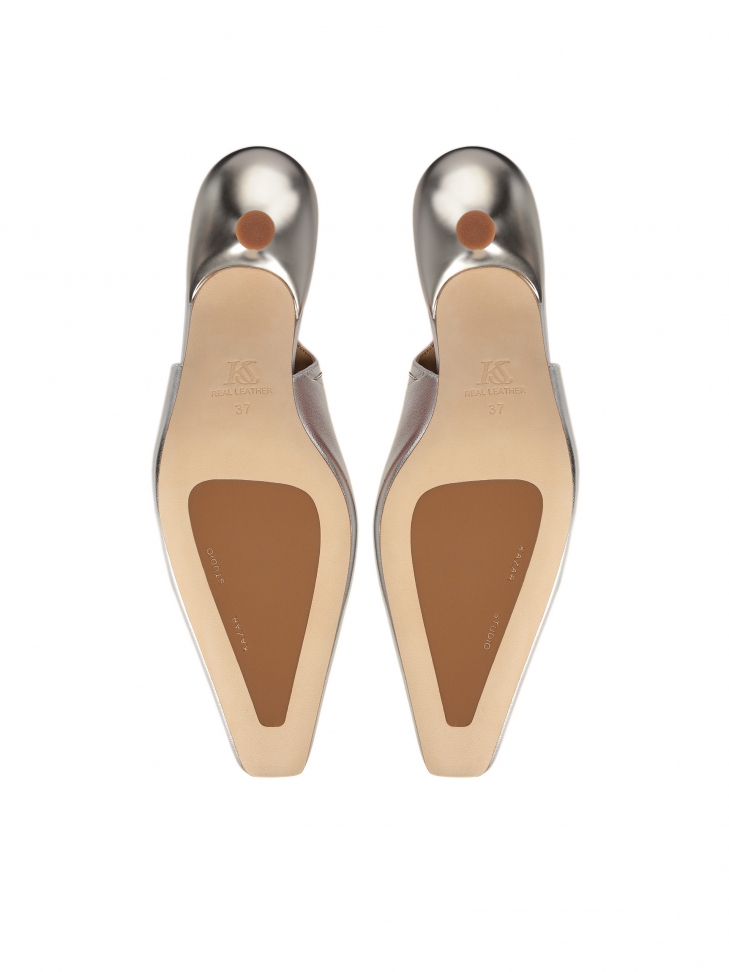 Srebrne czółenka kaczuszki z odytą piętą